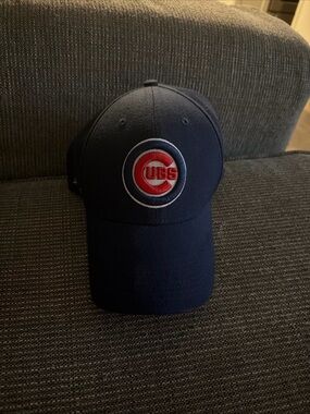Nike Dry- Fit Chicago Cubs Navy Blue Baseball Cap with Red Logo